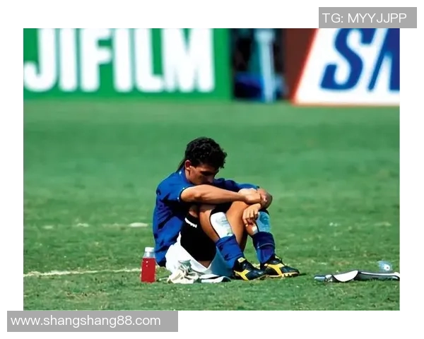 足球球星背后的职业生涯:从训练场到商业帝国的全面探索 足球球星背后的职业生涯:从训练场到商业帝国的全面探索